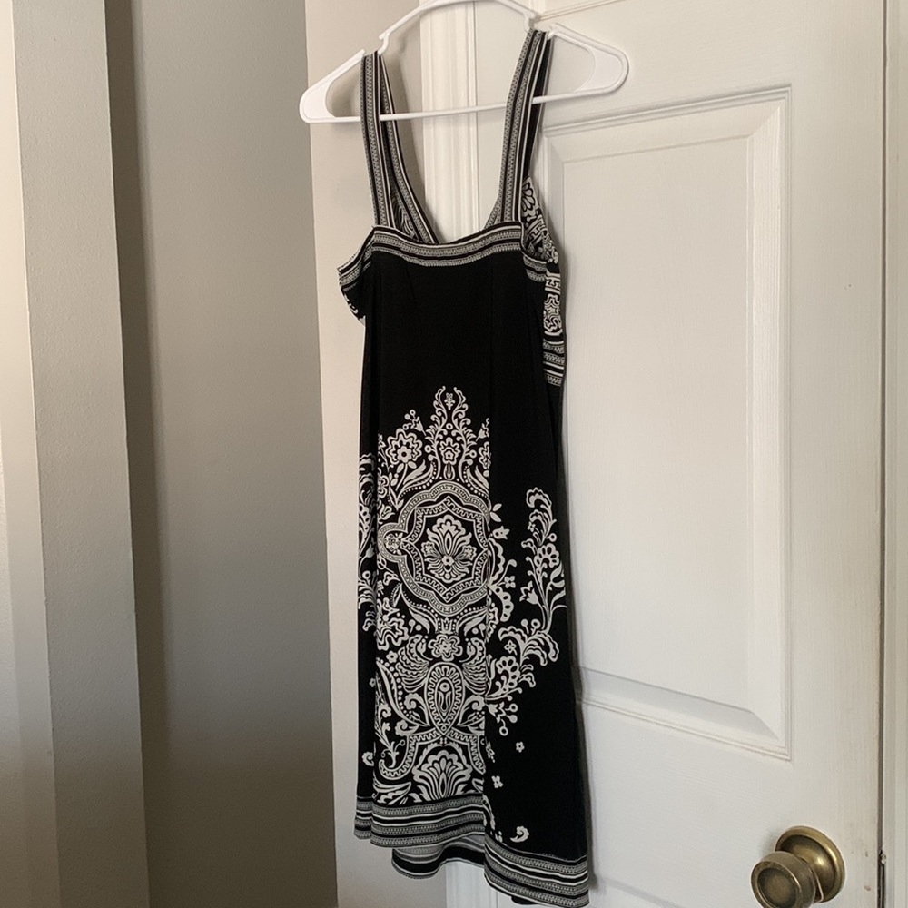 Dress - Picture 3 of 3